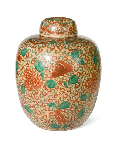 Lot 16 - A Chinese porcelain large three colour ginger jar and cover, Qing Dynasty 19th century