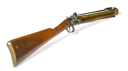 Lot 626 - A brass barrelled flintlock blunderbuss signed Oakes, circa 1780