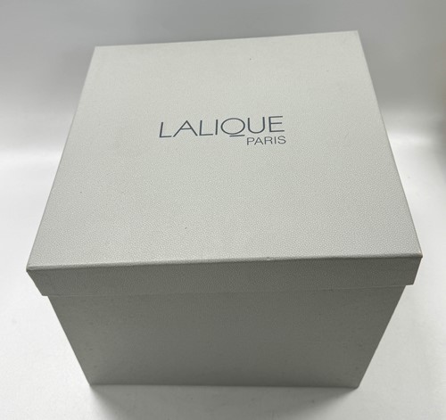 Lot 11 - Tianlong Dragon, a modern Lalique decanter and stopper