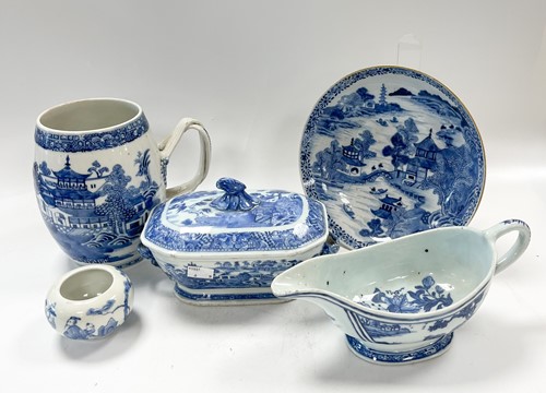 Lot 10 - A Chinese blue and white export porcelain two pint mug, Qianlong circa 1770