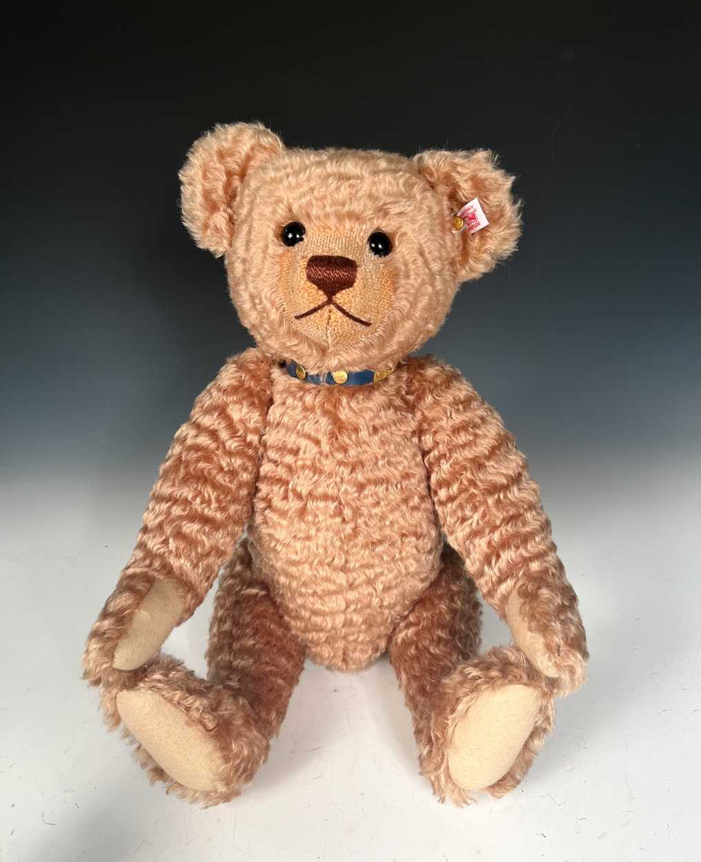 Lot 126 - Steiff, Little Max, EAN 668289