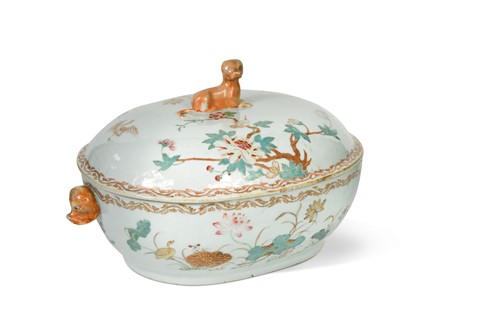 Lot 18 - A Chinese export polychrome tureen and cover, 18th century