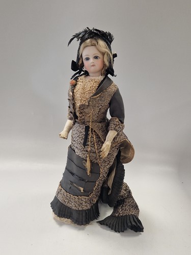 Lot 62 - A Francois Gaultier bisque shoulder head fashion doll, circa 1875