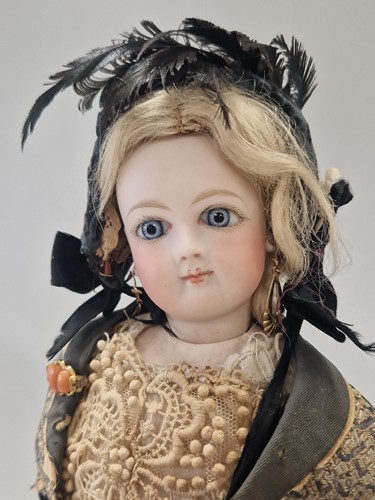 Lot 62 - A Francois Gaultier bisque shoulder head fashion doll, circa 1875