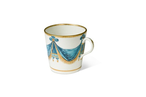 Lot 374 - A Worcester coffee cup from the Stormont service, circa 1778-82