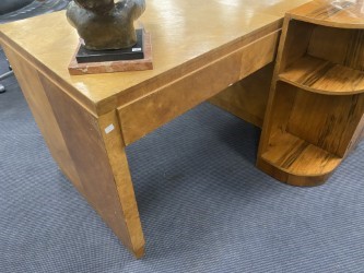 Lot 313 - An Art Deco maple desk