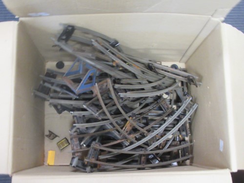 Lot 261 - Hornby No E2E Engine Shed for O Gauge, boxed;...