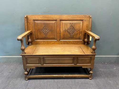 Lot 681 - An early 20th century oak monk's bench, 74 x...