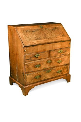 Lot 310 - A walnut bureau, early 18th century