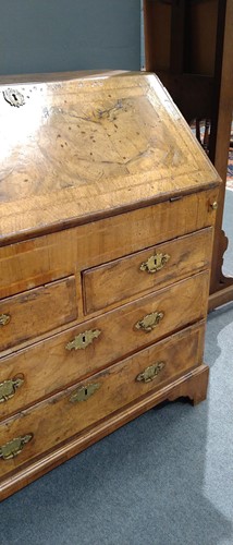 Lot 310 - A walnut bureau, early 18th century