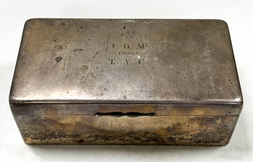 Lot 317 - An Edward VII silver table cigarette or cigar box