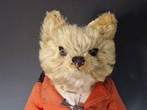 Lot 122 - A Farnell's Alpha Toys Hunting Fox, 1930s