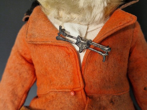 Lot 122 - A Farnell's Alpha Toys Hunting Fox, 1930s