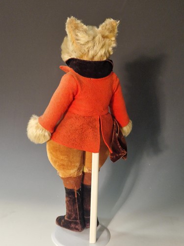 Lot 122 - A Farnell's Alpha Toys Hunting Fox, 1930s
