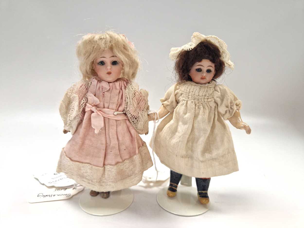 Lot 38 - A pair of Simon & Halbig mignonette dolls