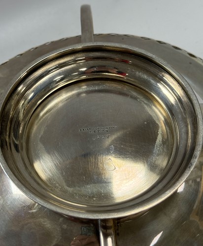 Lot 339 - A pair of George V silver fruit bowls