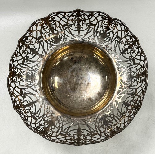 Lot 333 - A George V silver fruit bowl
