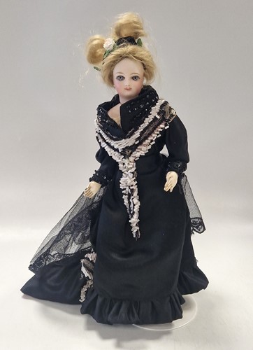 Lot 58 - A Francois Gaultier bisque shoulder head fashion doll, circa 1880