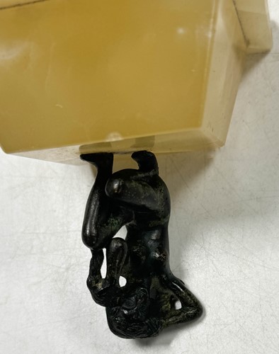 Lot 322 - A Roman bronze statue of a woman