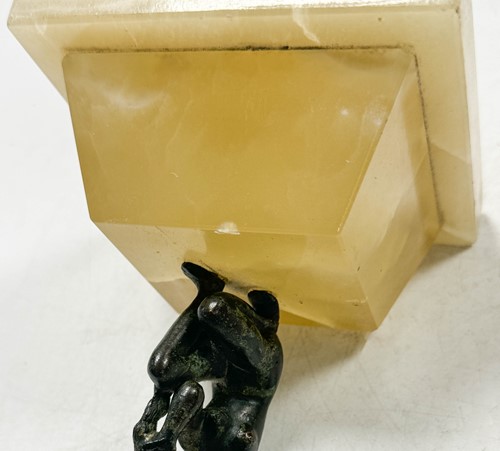 Lot 322 - A Roman bronze statue of a woman