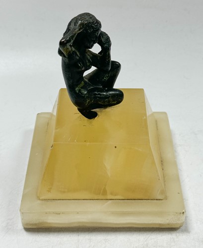 Lot 322 - A Roman bronze statue of a woman