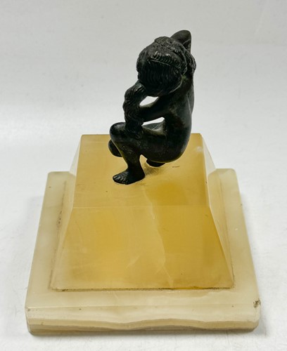 Lot 322 - A Roman bronze statue of a woman