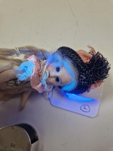 Lot 40 - Two all bisque mignonette dolls, French, early 20th century