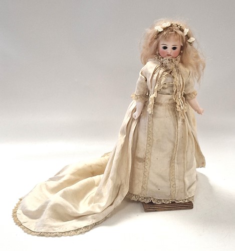 Lot 102 - Attributed to Kling, Germany, a shoulder head bisque 'bride' doll