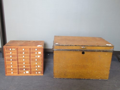 Lot 657 - A faux bois painted tin trunk 33x 52 x 36cm...