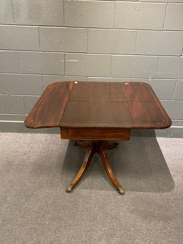 Lot 375 - A 19th century mahogany pembroke table with...