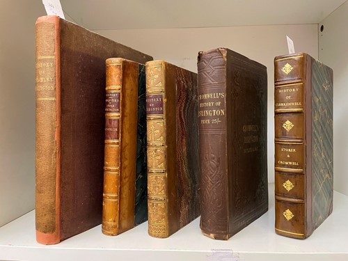 Lot 249 - London - histories.