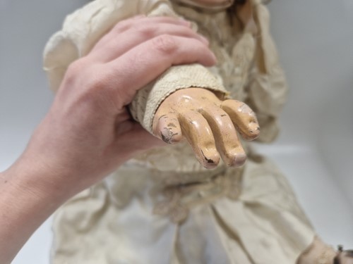 Lot 92 - A Tete Jumeau bisque head doll, size 12