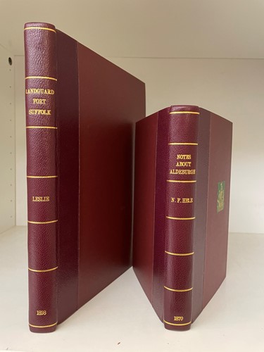 Lot 303 - HELE (N F, Surgeon)