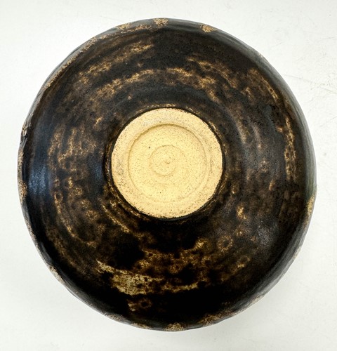 Lot 61 - Louis Hanssen (1934-1968), a stoneware bowl