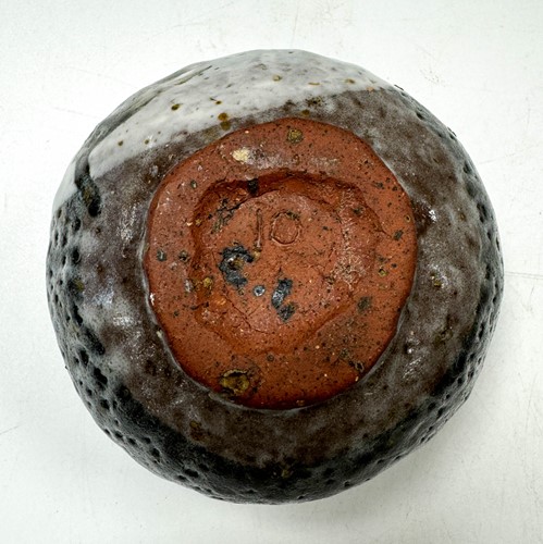 Lot 61 - Louis Hanssen (1934-1968), a stoneware bowl
