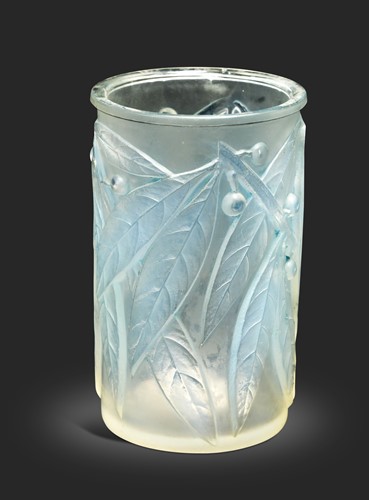 Lot 4 - Laurier, an R. Lalique opalescent glass vase, pattern no.947