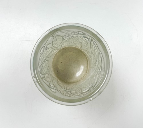 Lot 4 - Laurier, an R. Lalique opalescent glass vase, pattern no.947