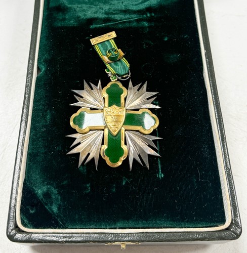 Lot 605 - Colombia, Order of San Carlos, Grand Cross Set, 1st Class, instituted in 1954
