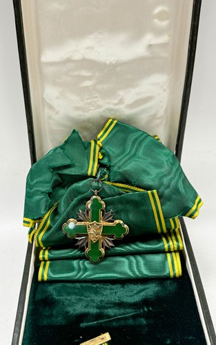 Lot 605 - Colombia, Order of San Carlos, Grand Cross Set, 1st Class, instituted in 1954