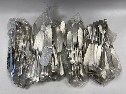 Lot 207 - A collection of silver plated items including...