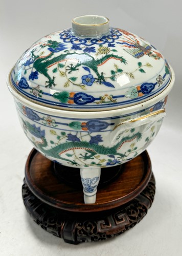 Lot 8 - A Chinese porcelain dragon and phoenix food warmer, Guangxu dynasty