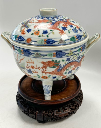 Lot 8 - A Chinese porcelain dragon and phoenix food warmer, Guangxu dynasty