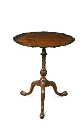 Lot 323 - A Chippendale style mahogany tripod table, 19th century