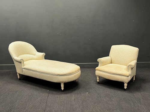 Lot 423 - A Blue and white Gingham upholstered Chaise...