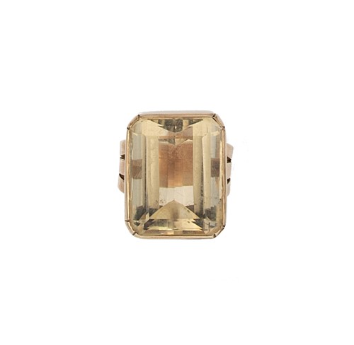 Lot 18 - A large citrine dress ring