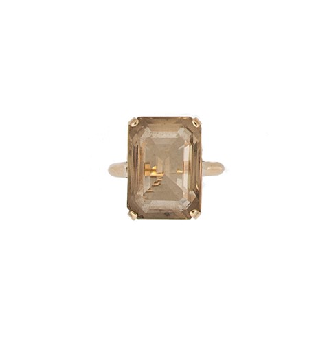 Lot 17 - A citrine dress ring