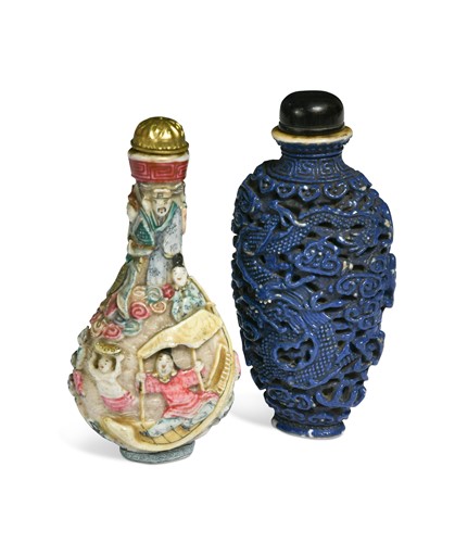 Lot 14 - A Chinese porcelain snuff bottle, Qing Dynasty, 19th century