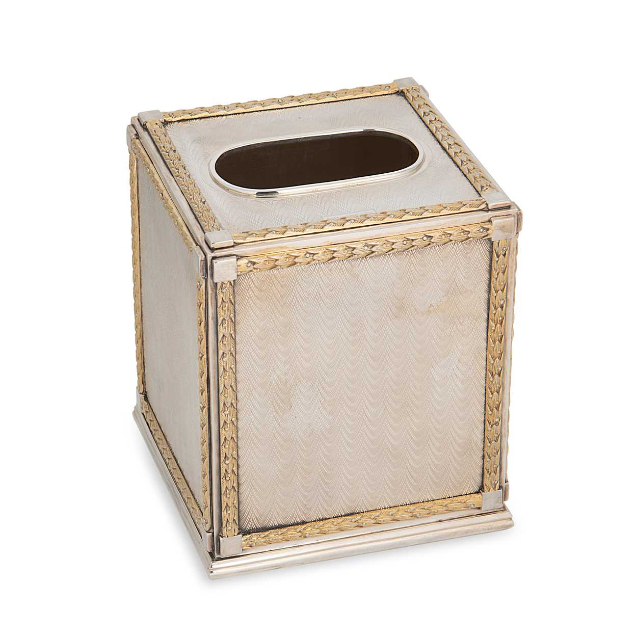 Lot 346 - An Elizabeth II silver tissue box cover