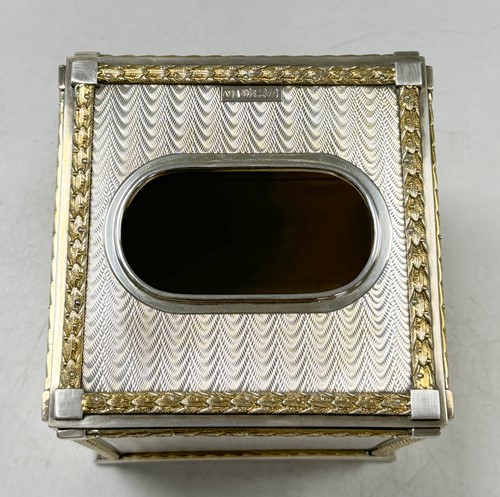 Lot 346 - An Elizabeth II silver tissue box cover