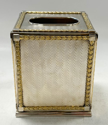 Lot 346 - An Elizabeth II silver tissue box cover